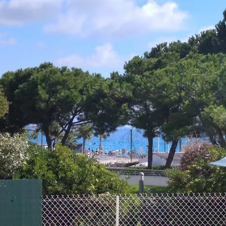 아파트 Baie Des Anges Bis *