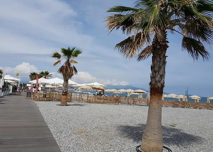 Baie Des Anges Bis Villeneuve-Loubet