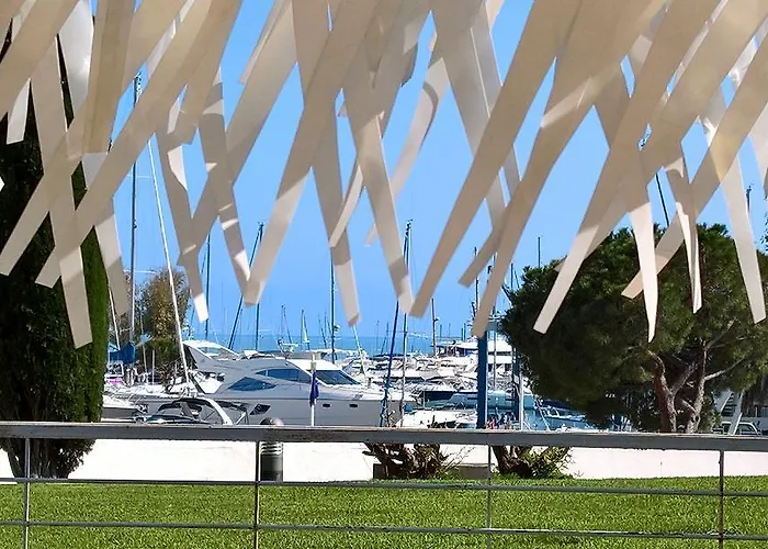 Baie Des Anges Bis Villeneuve-Loubet