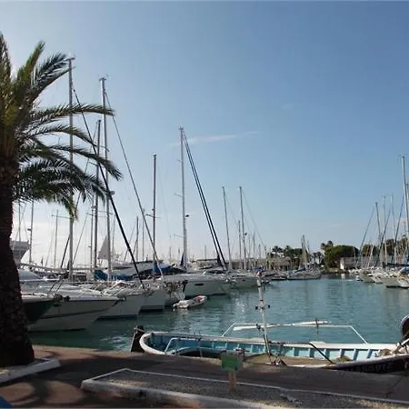 Baie Des Anges Bis Apartment *